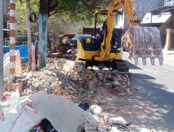 Usai Penertiban PKL, Dinas PU Makassar Kebut Perbaikan Drainase dan Trotoar di Mariso
