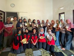 Mahasiswa KKN-T Unhas Latih Warga Desa Hulo Bone Olah Singkong Jadi Tepung Mocaf Berdaya Jual Tinggi
