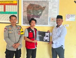 Dukung Tata Ruang dan Infrastruktur, Mahasiswa KKN-T UNHAS Serahkan Peta Desa dan Desain Gapura ke Pemdes Patallassang