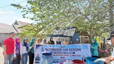 TP PKK dan BARET ICMI Takalar Pasok Air Bersih untuk Warga Cikoang Terdampak El Nino
