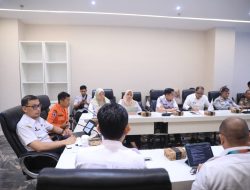 Sekda Pimpin Rapat Lintas Sektor, Pemkot Makassar Perkuat Penanganan Kabut Asap
