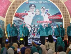 Harmoni 15 Kecamatan Warnai Lomba Paduan Suara HKG PKK Makassar ke-54
