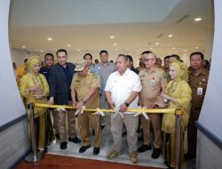 Buka Gerai UMKM di Bandara Hasanuddin, Pemkab Takalar Gandeng PT Pos Bebaskan Bagasi Penumpang